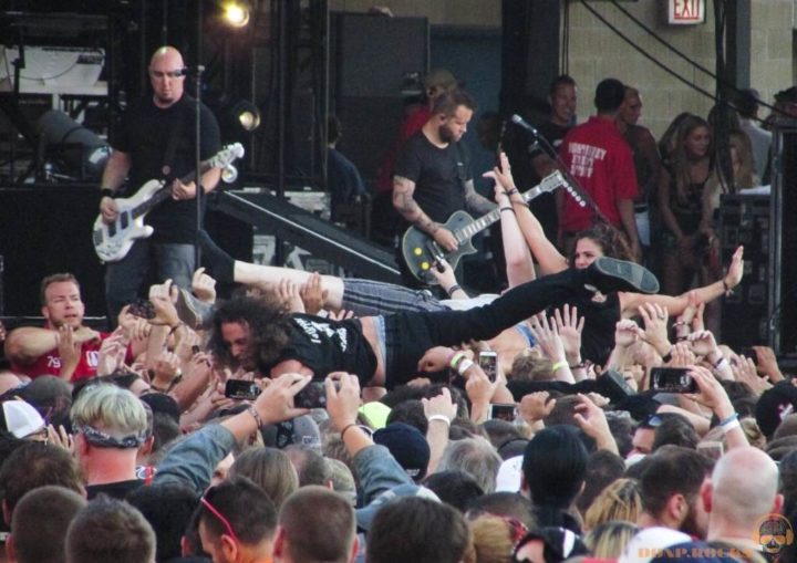 Breaking Benjamin Crowd Surfers