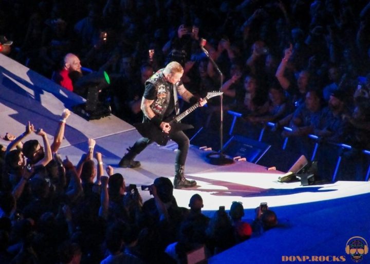 Metallica plays Soldier Field.