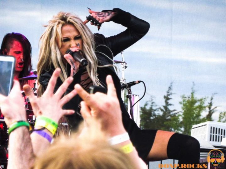 Butcher Babies performance at Northen Invasion 2016.